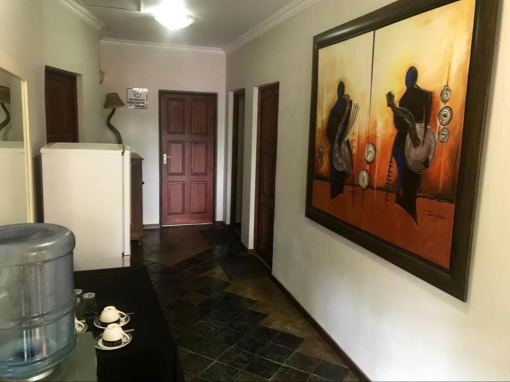 Africa Footprints Lodge Kempton Park Exterior foto